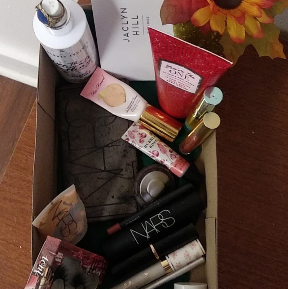 Make up bundle